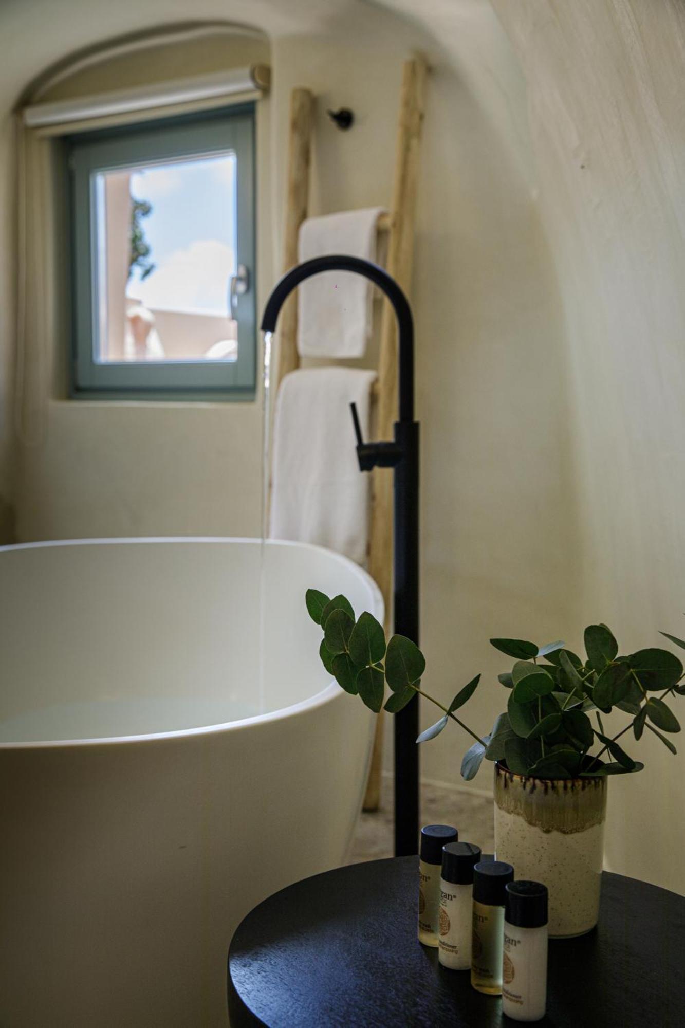 Annouso Villa With Hot Tub By Caldera Houses Oia  Luaran gambar